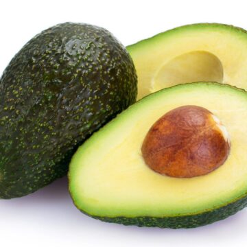 Fresh,Avocado,Isolated,On,White,Background,Closeup