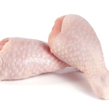 Two,Raw,Chicken,Drumsticks,Isolated,On,White,Background